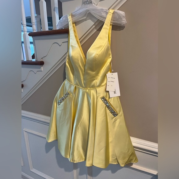 Prom Girl Yellow Short Dress - Picture 2 of 13